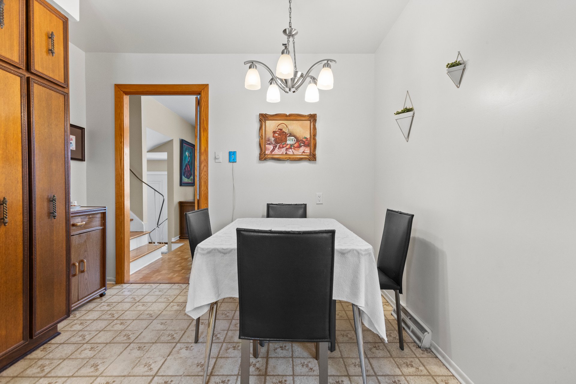 Photo - Kitchen