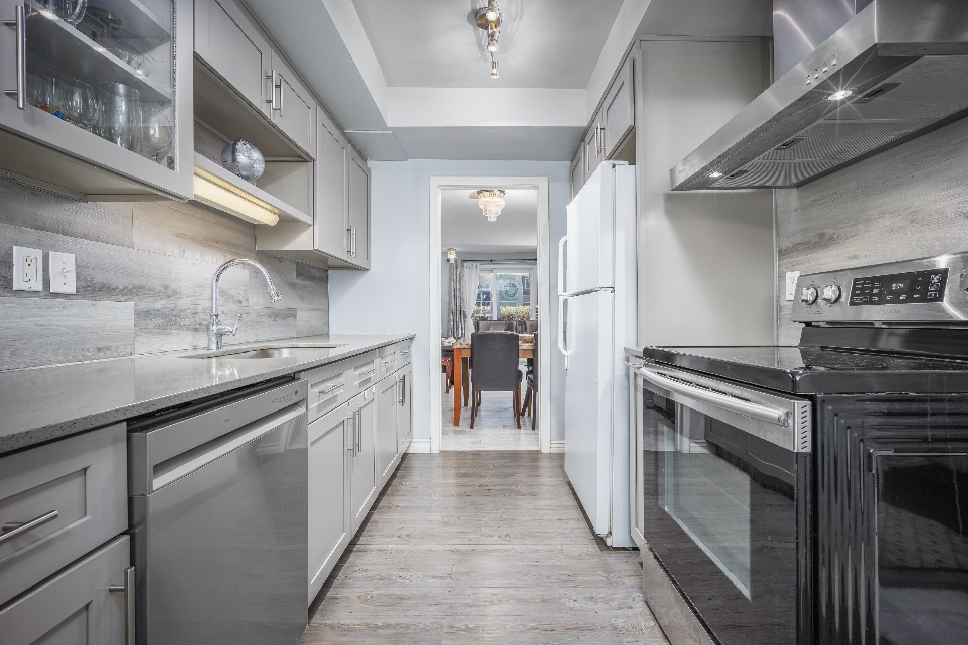 Photo - Kitchen