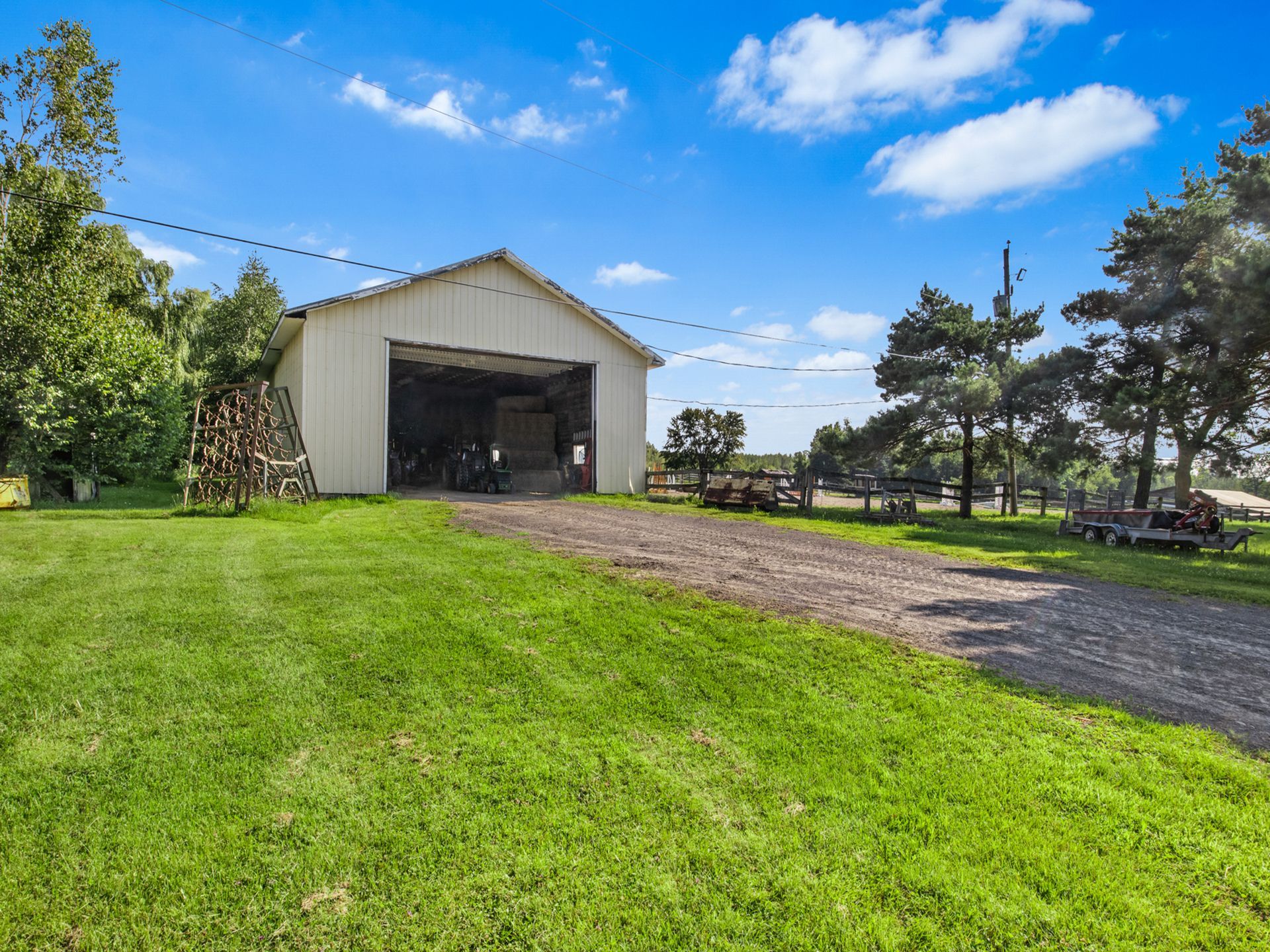 Photo - Garage