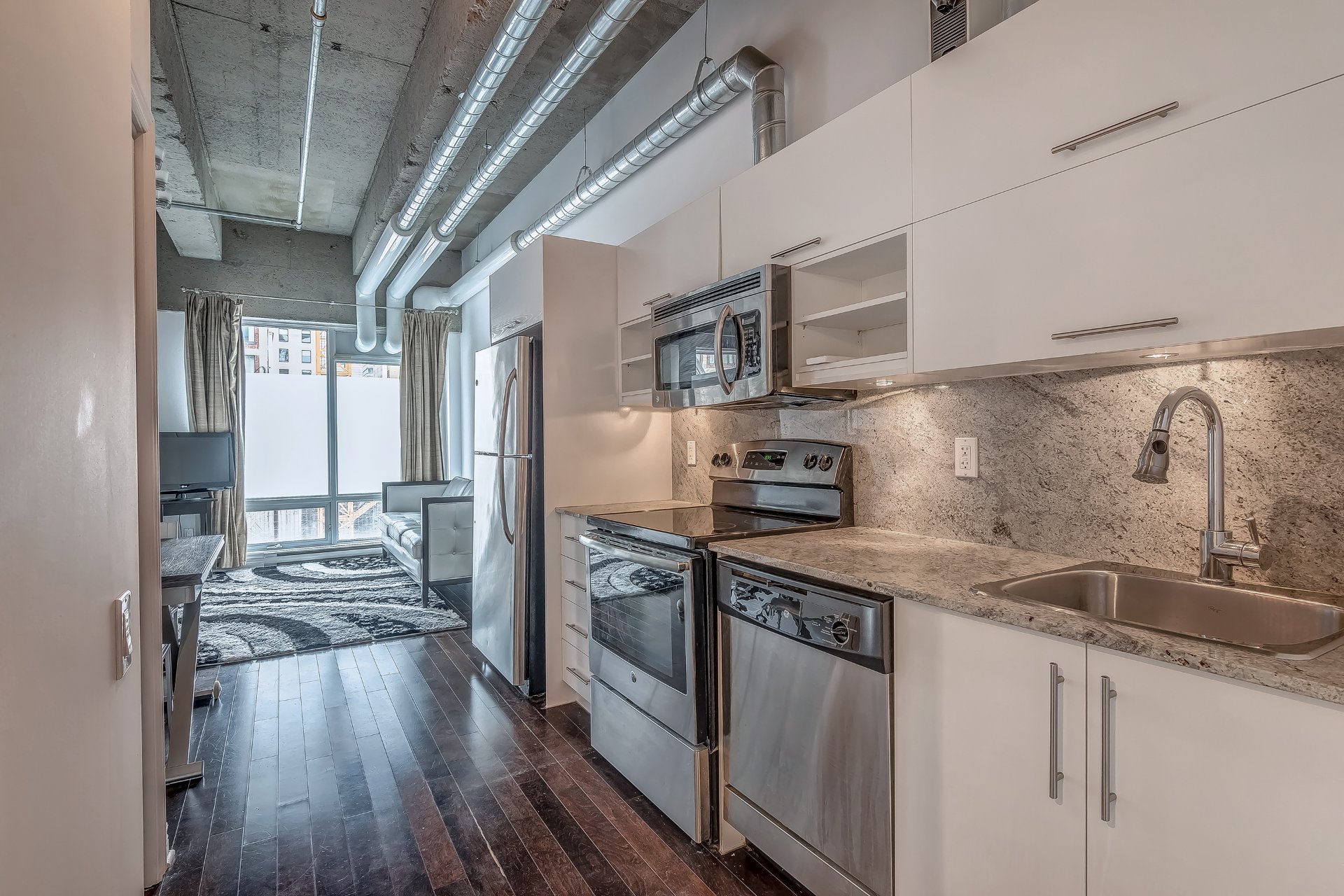 Photo - Kitchen
