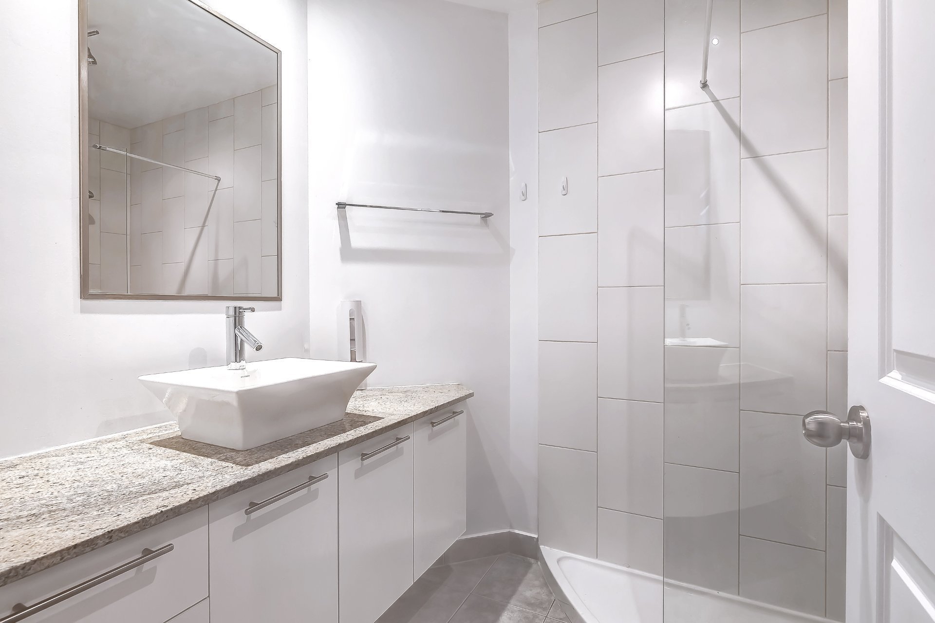 Photo - Bathroom