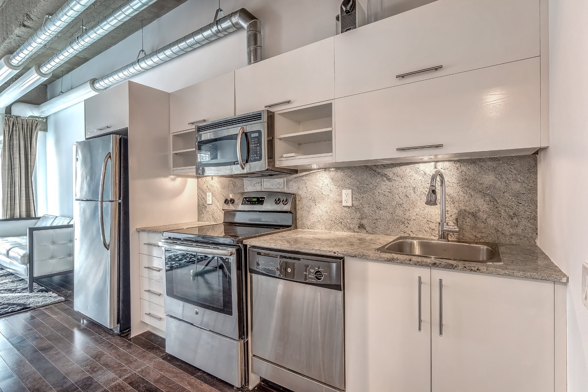 Photo - Kitchen