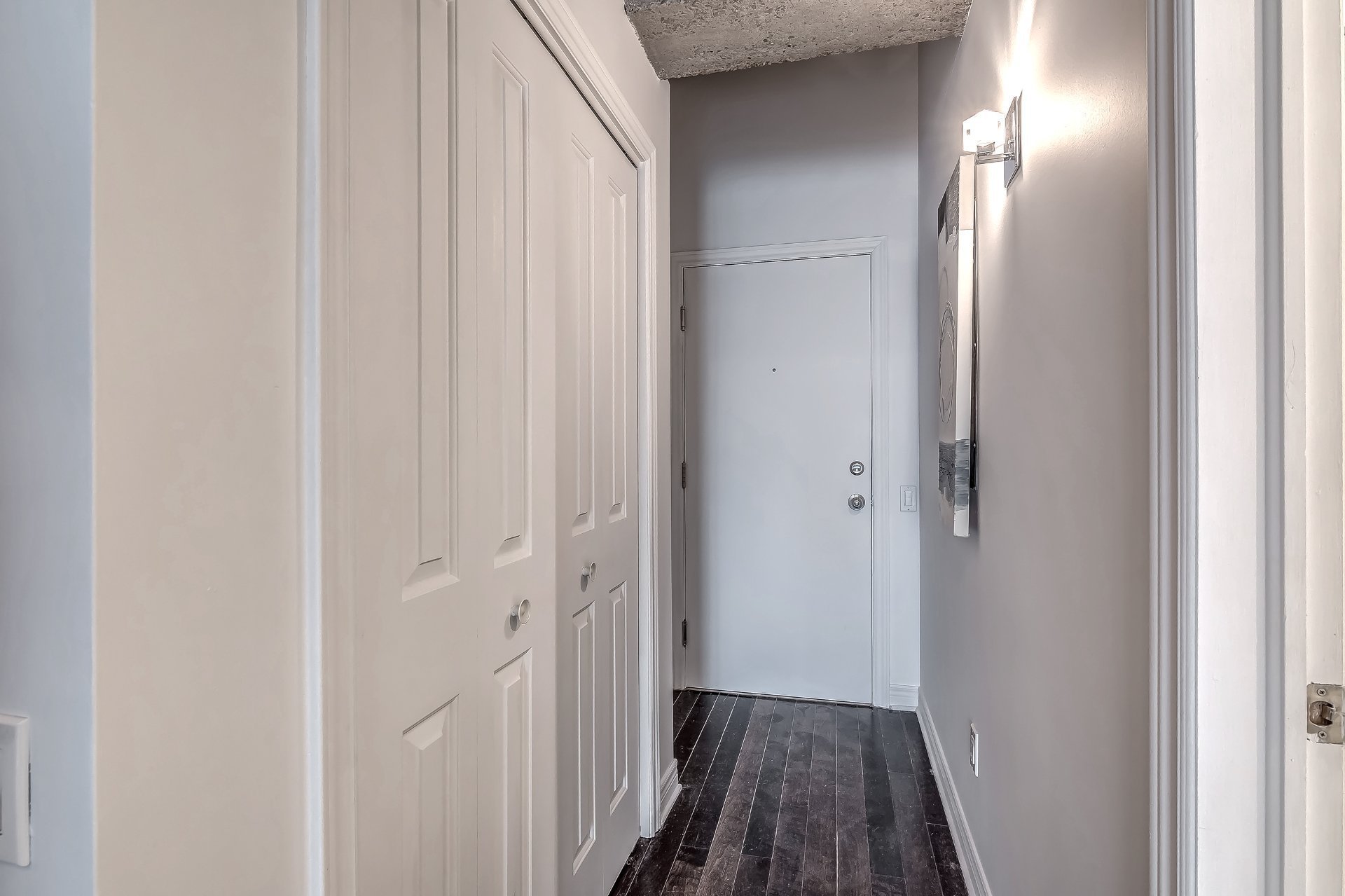 Photo - Hallway
