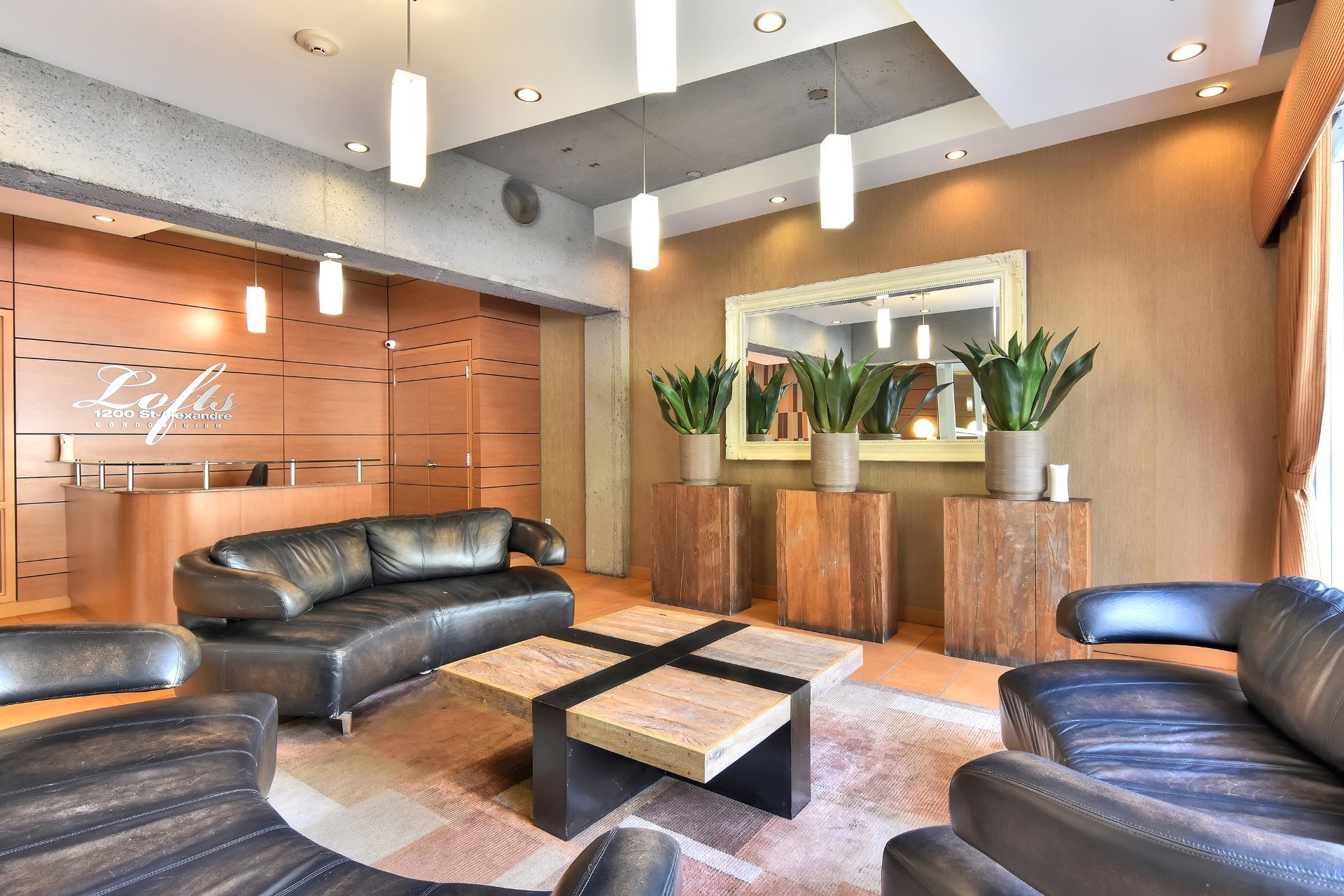 Photo - Reception Area