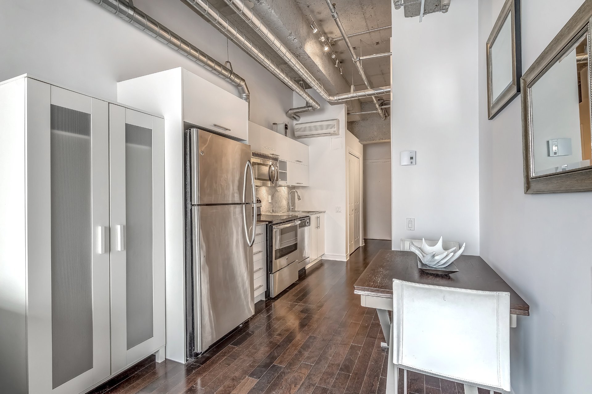 Photo - Dining room
