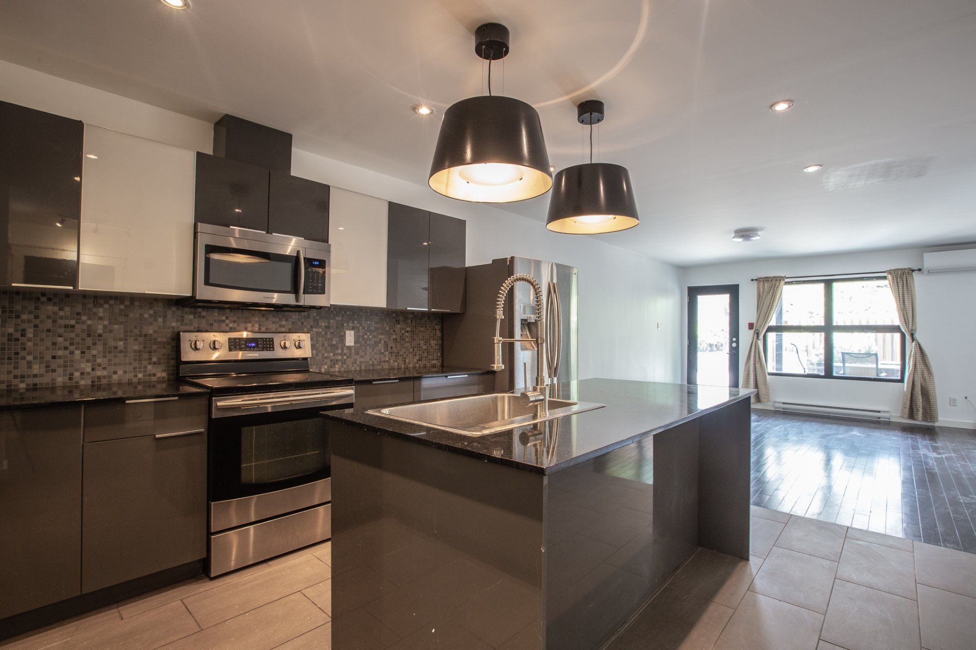 Photo - Kitchen
