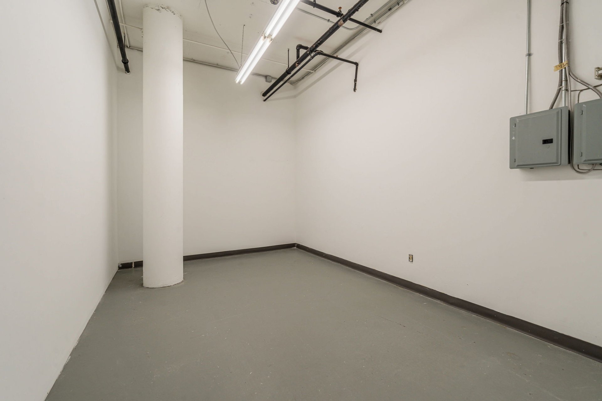 Photo - Interior