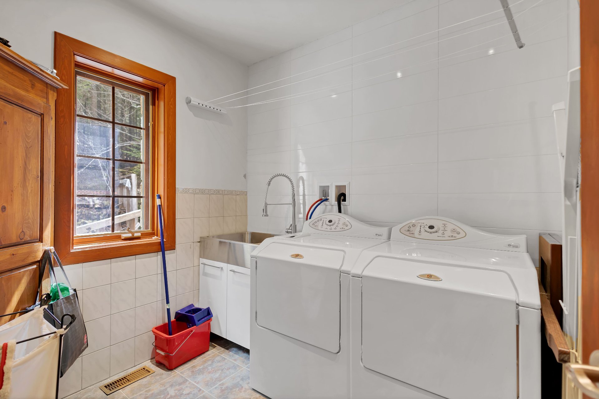 Photo - Laundry room