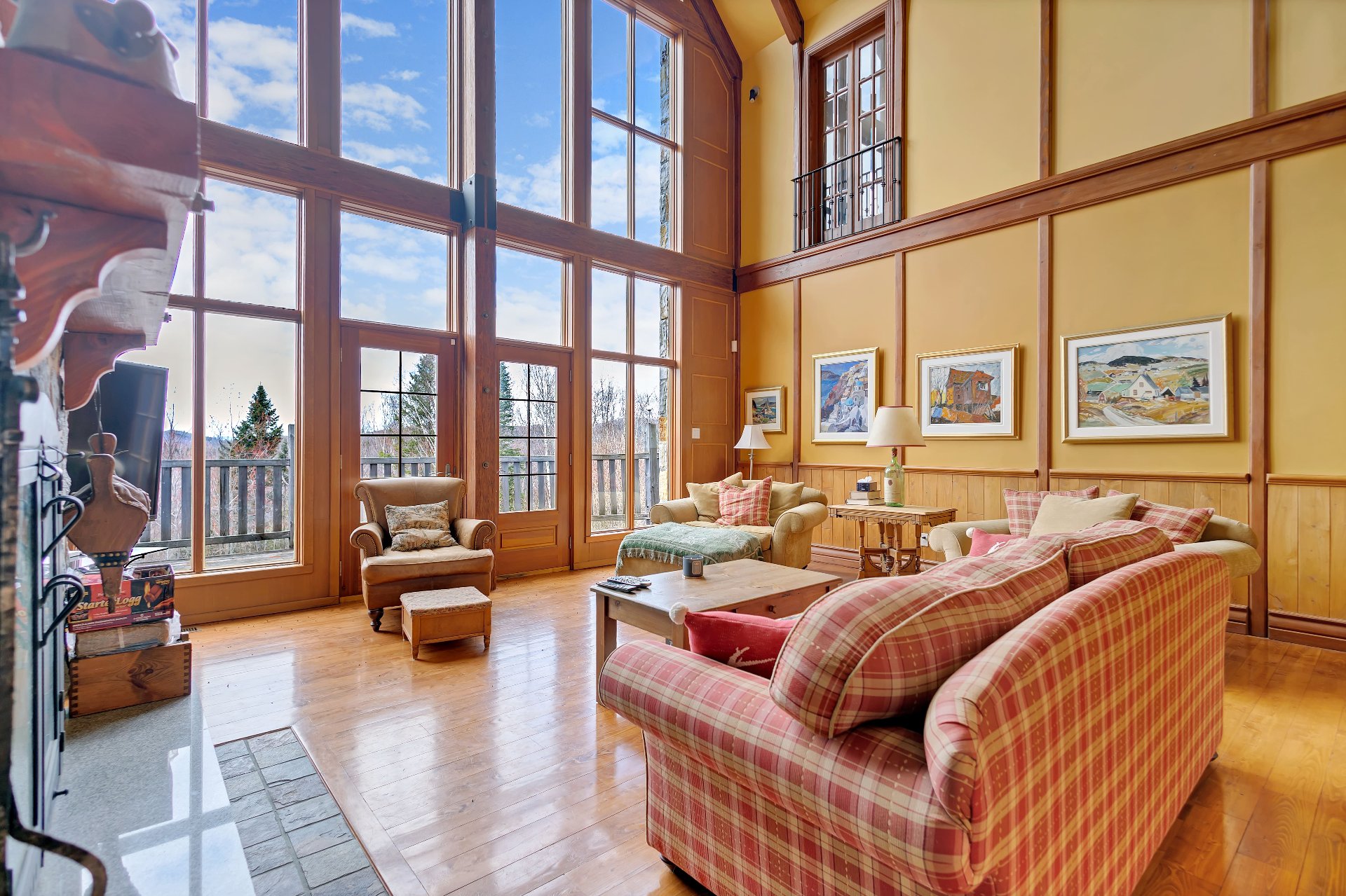 Photo - Living room