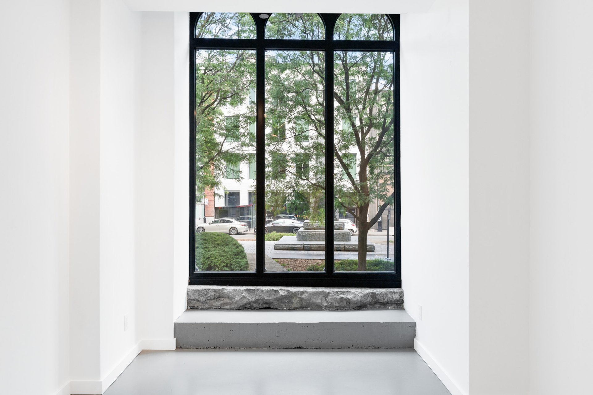Photo - Interior