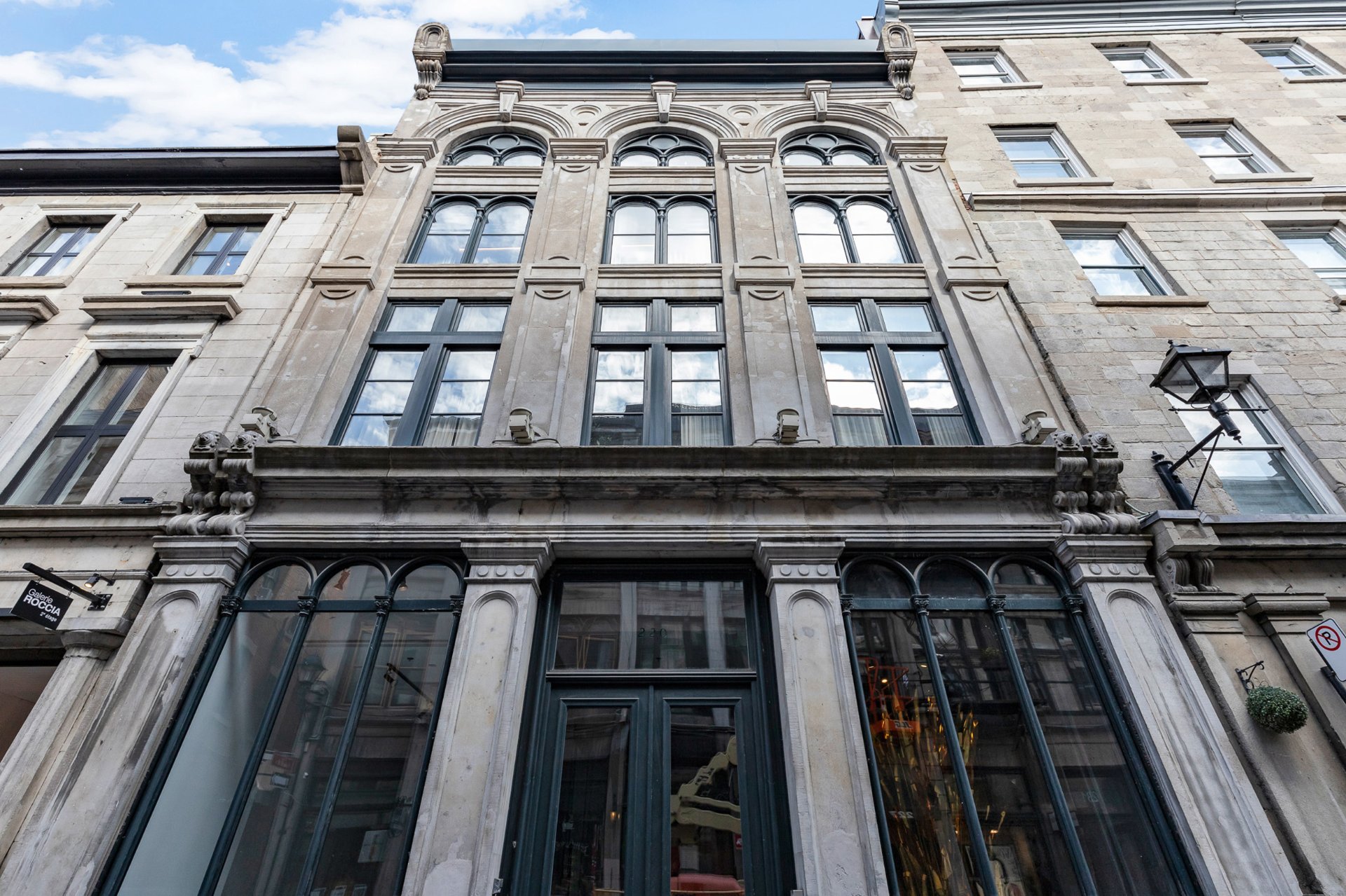Photo - Exterior