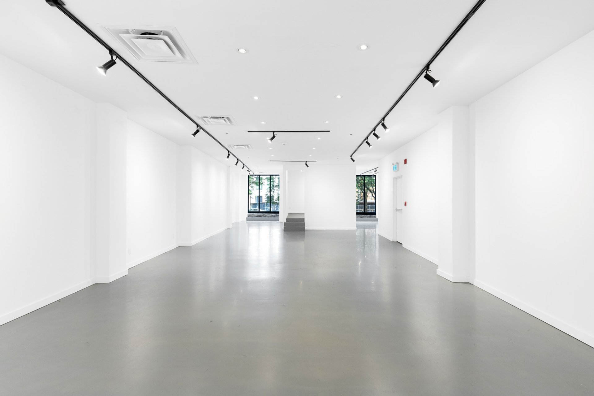 Photo - Interior