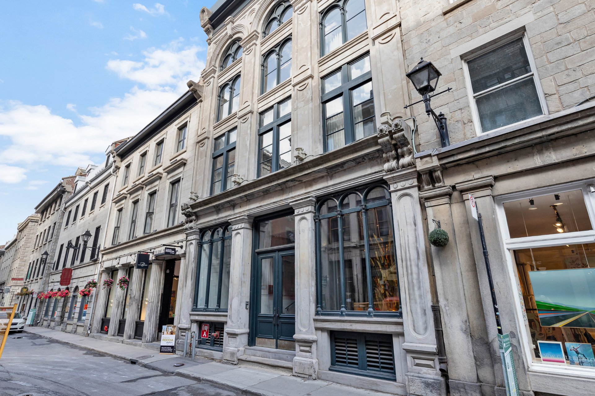 Photo - Exterior