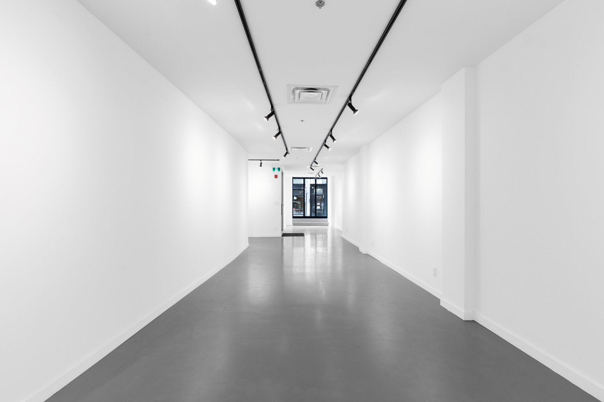 Photo - Interior