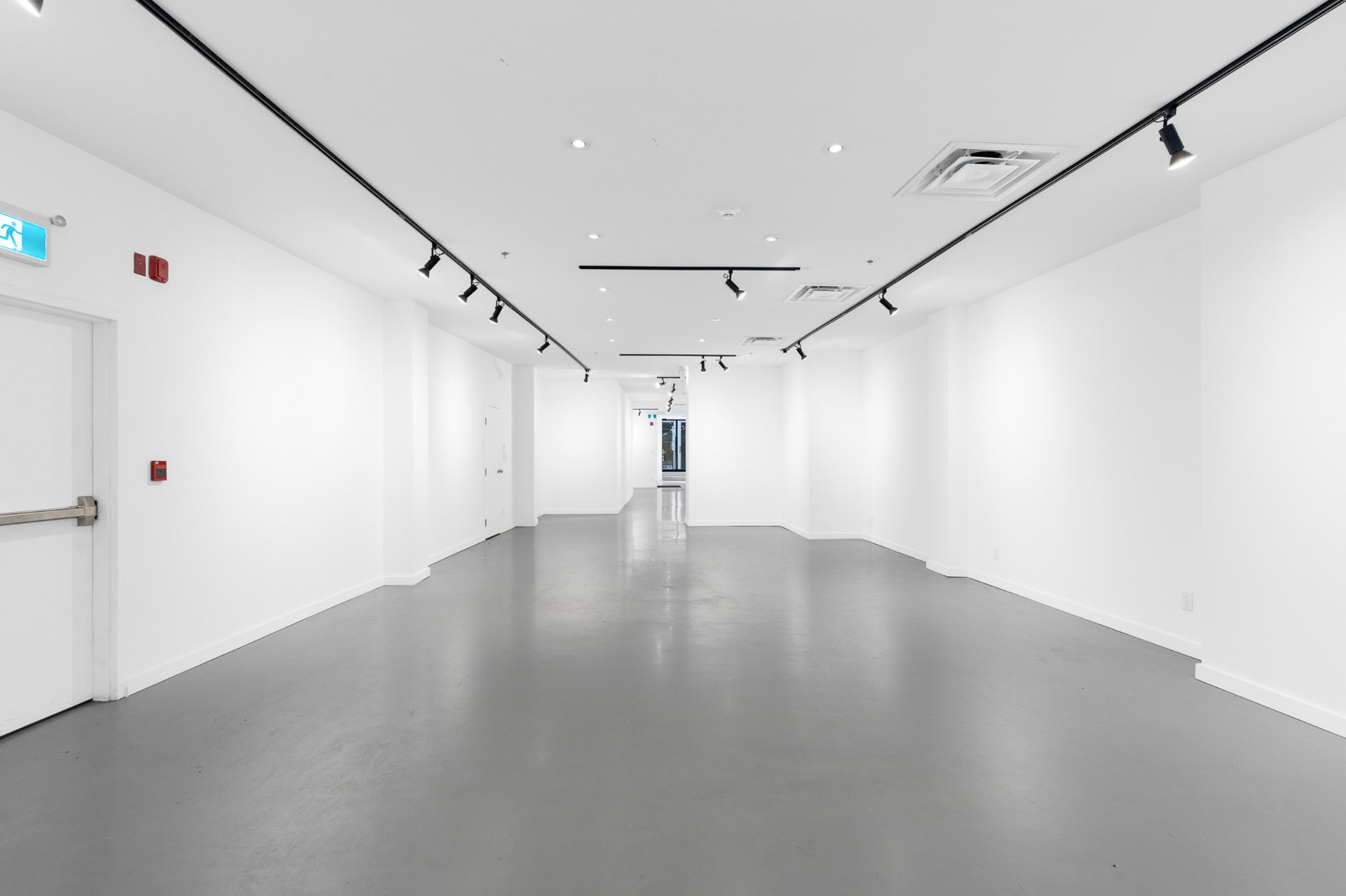 Photo - Interior