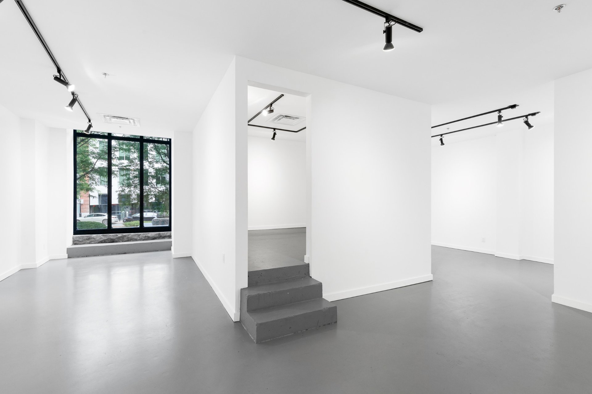 Photo - Interior