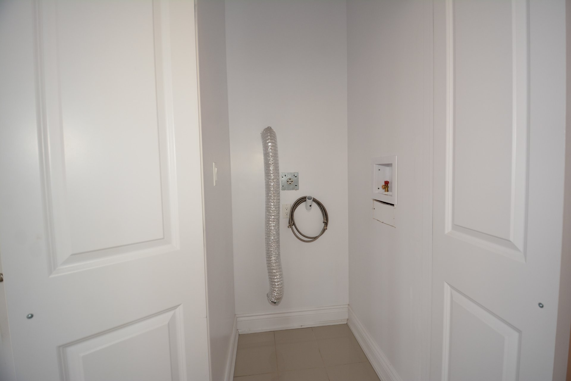Photo - Laundry room