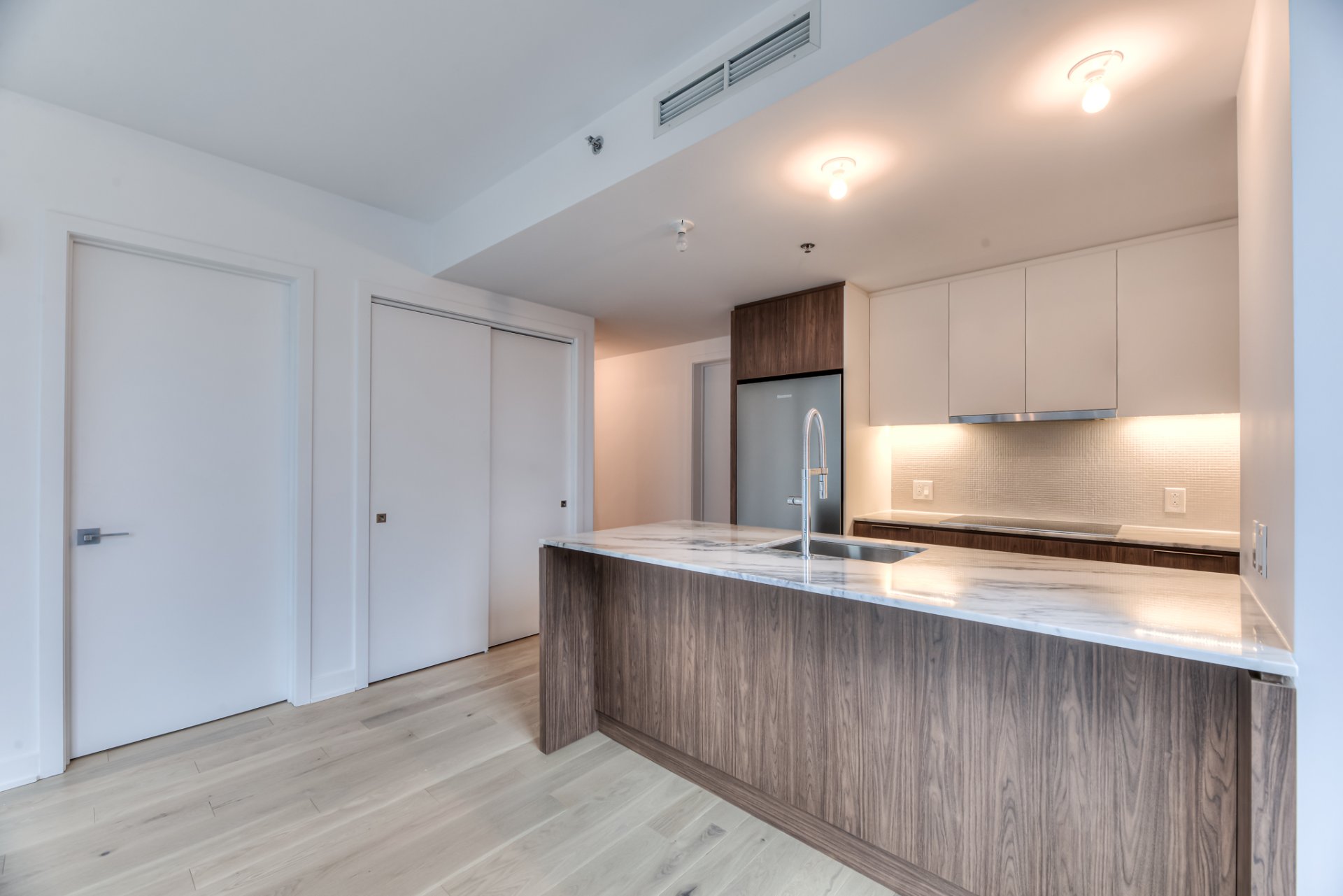 Photo - Kitchen