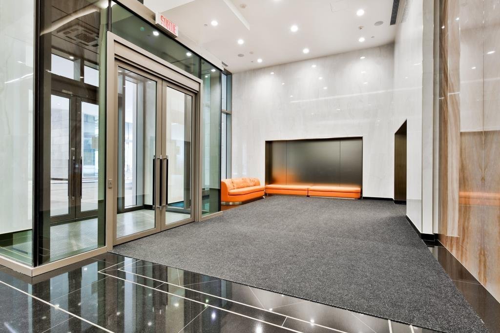Photo - Hallway