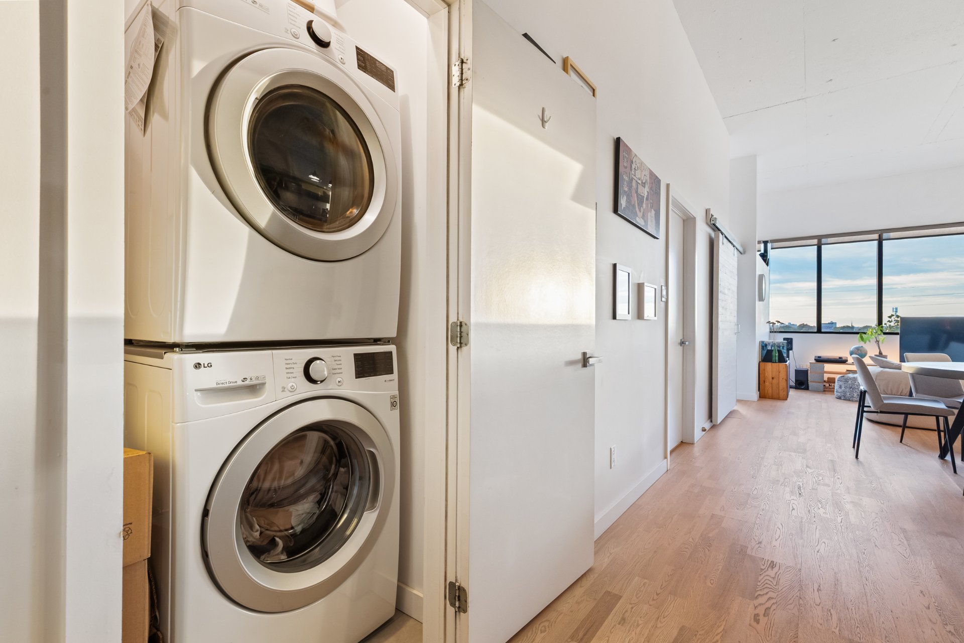 Photo - Laundry room