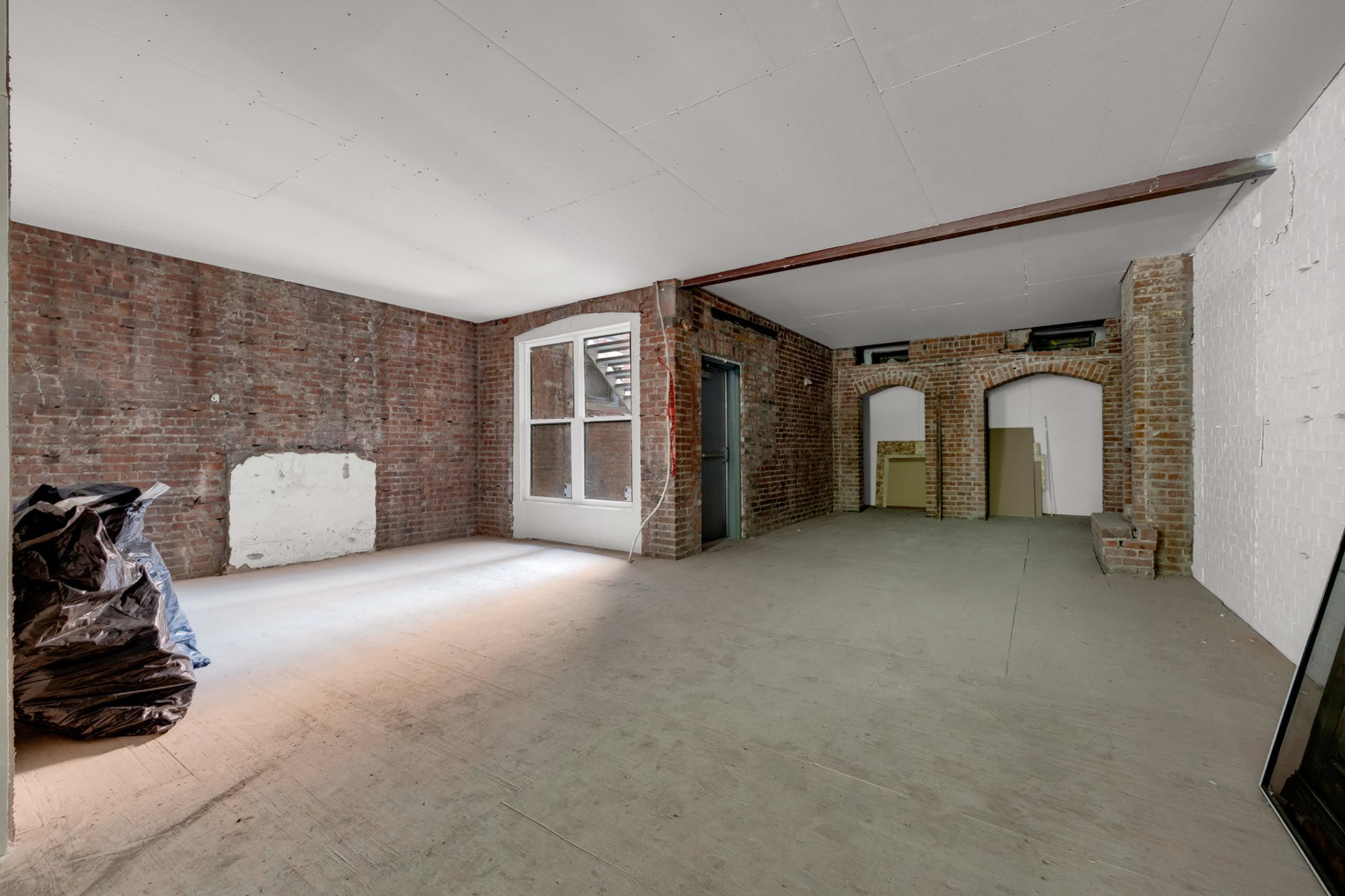 Photo - Interior