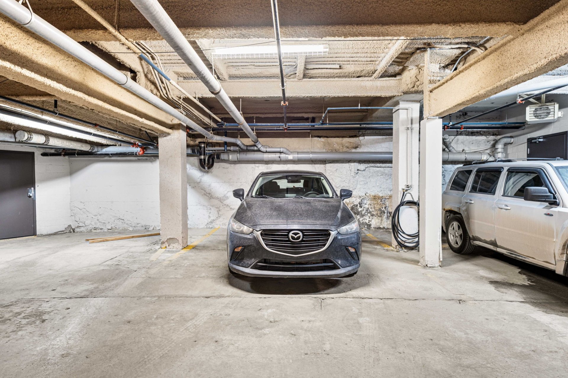 Photo - Garage