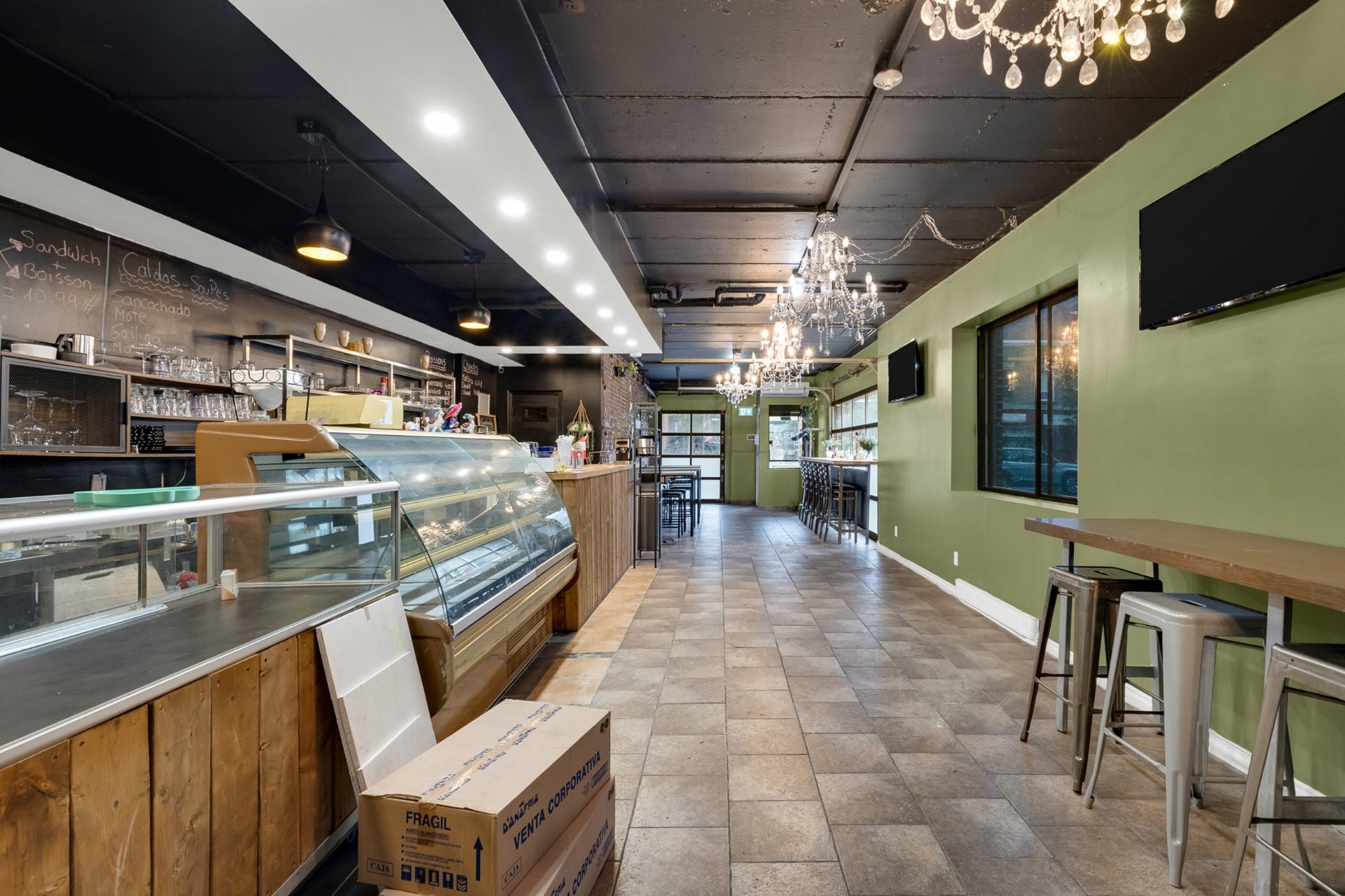 Photo - Interior