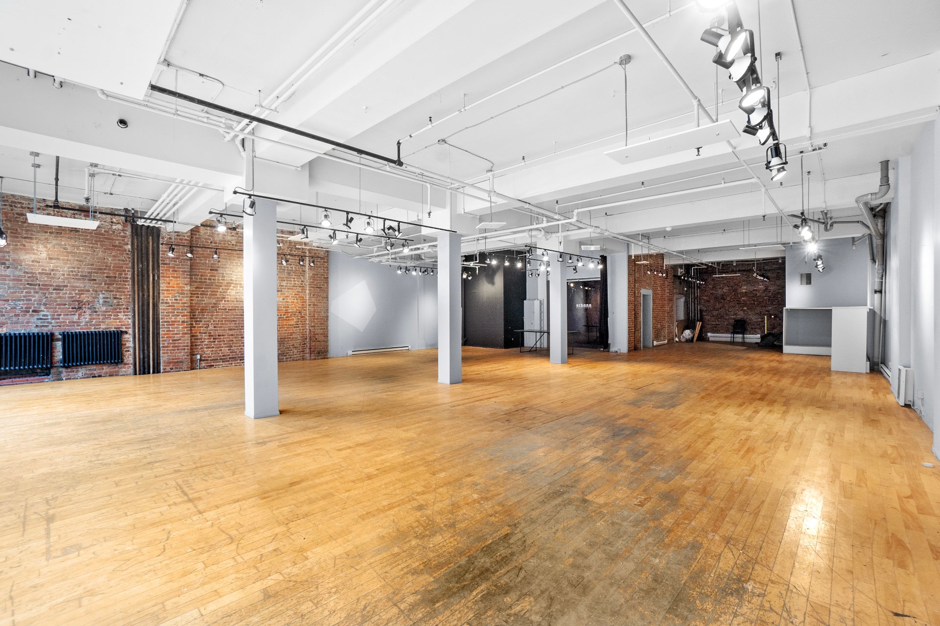 Photo - Interior