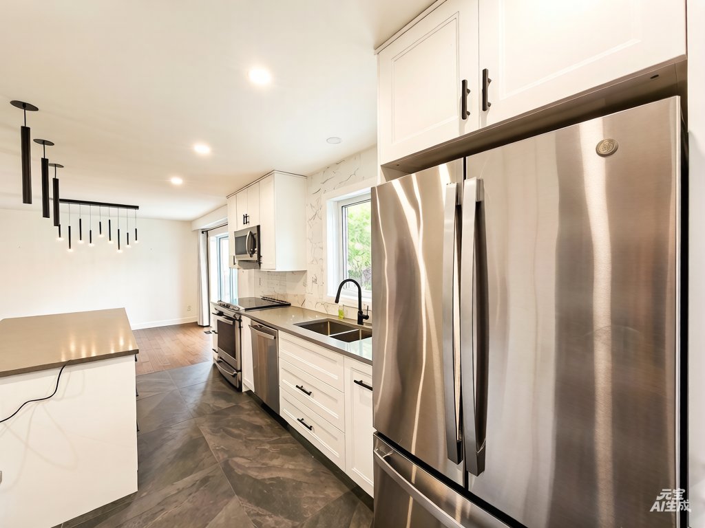 Photo - Kitchen