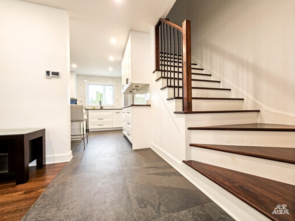 Photo - Hallway