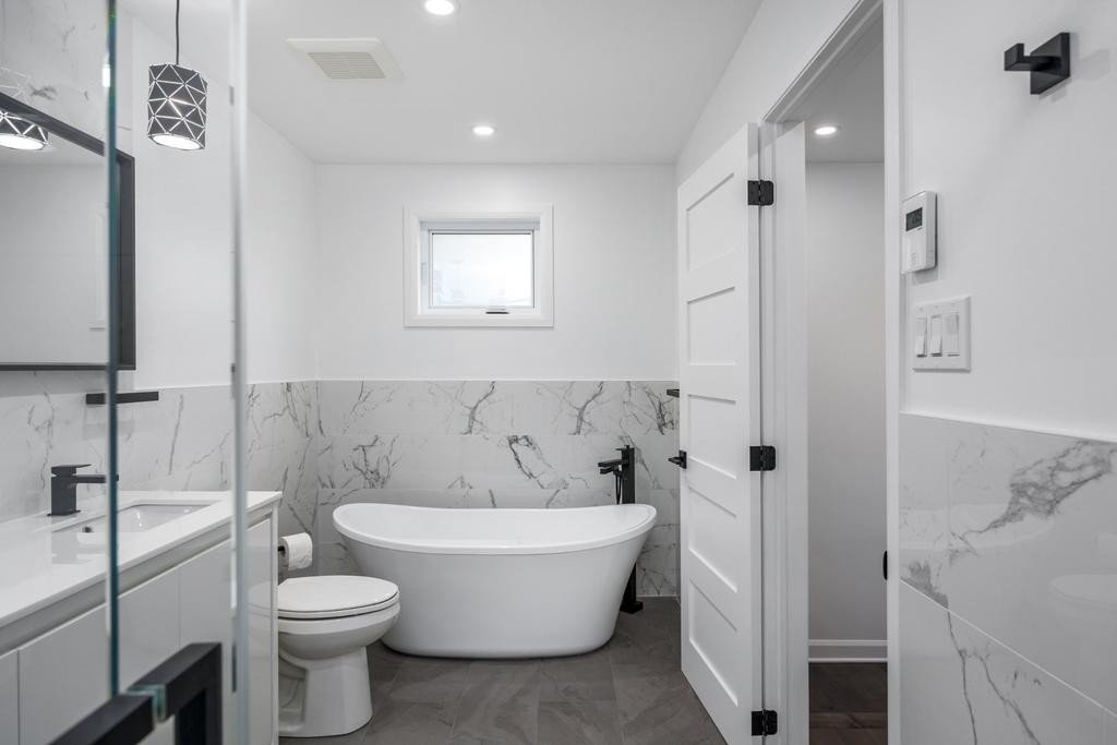 Photo - Bathroom