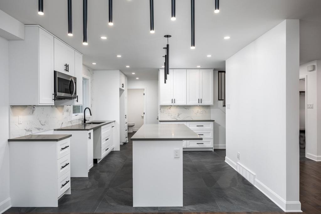 Photo - Kitchen