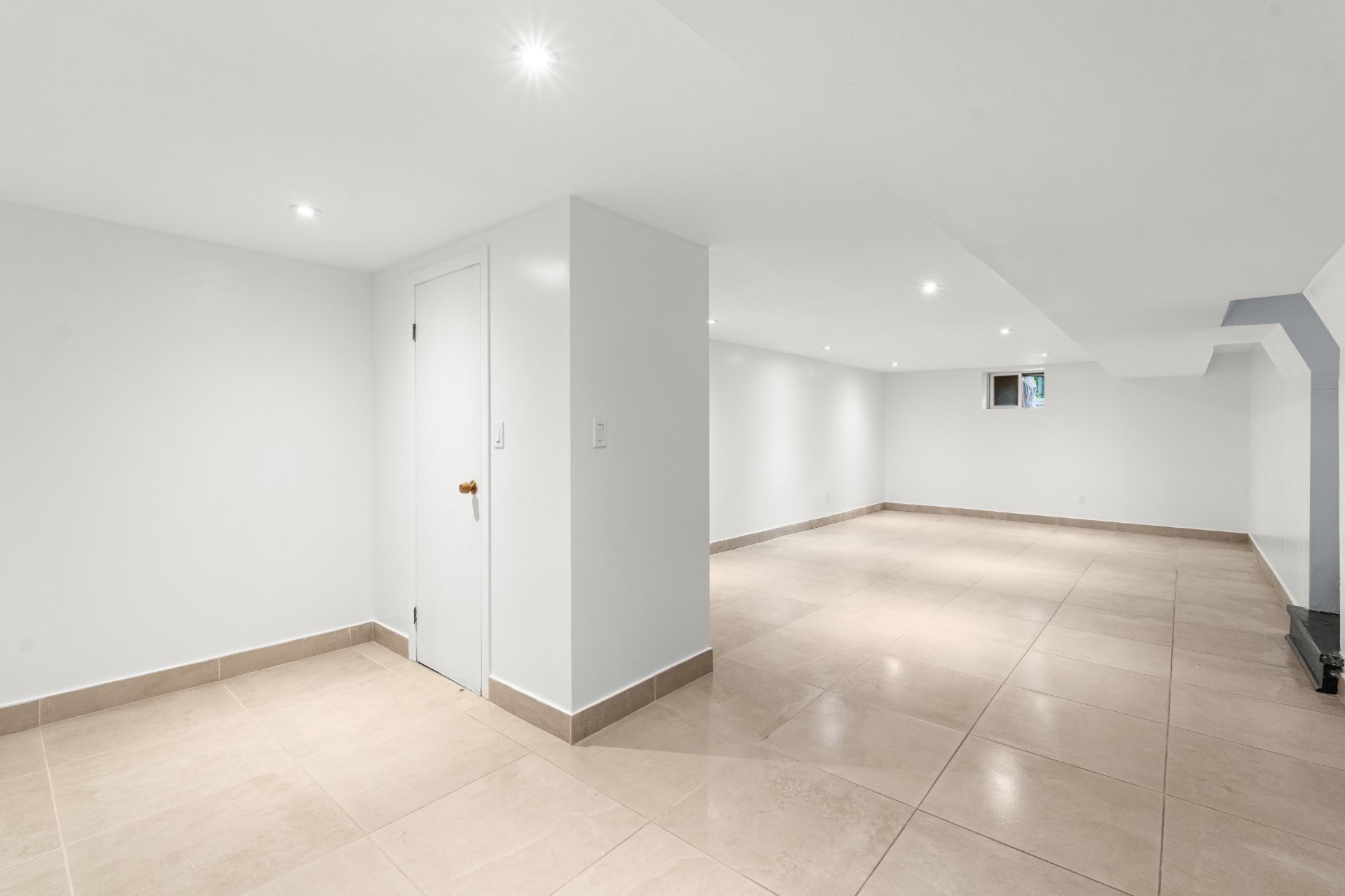 Photo - Basement