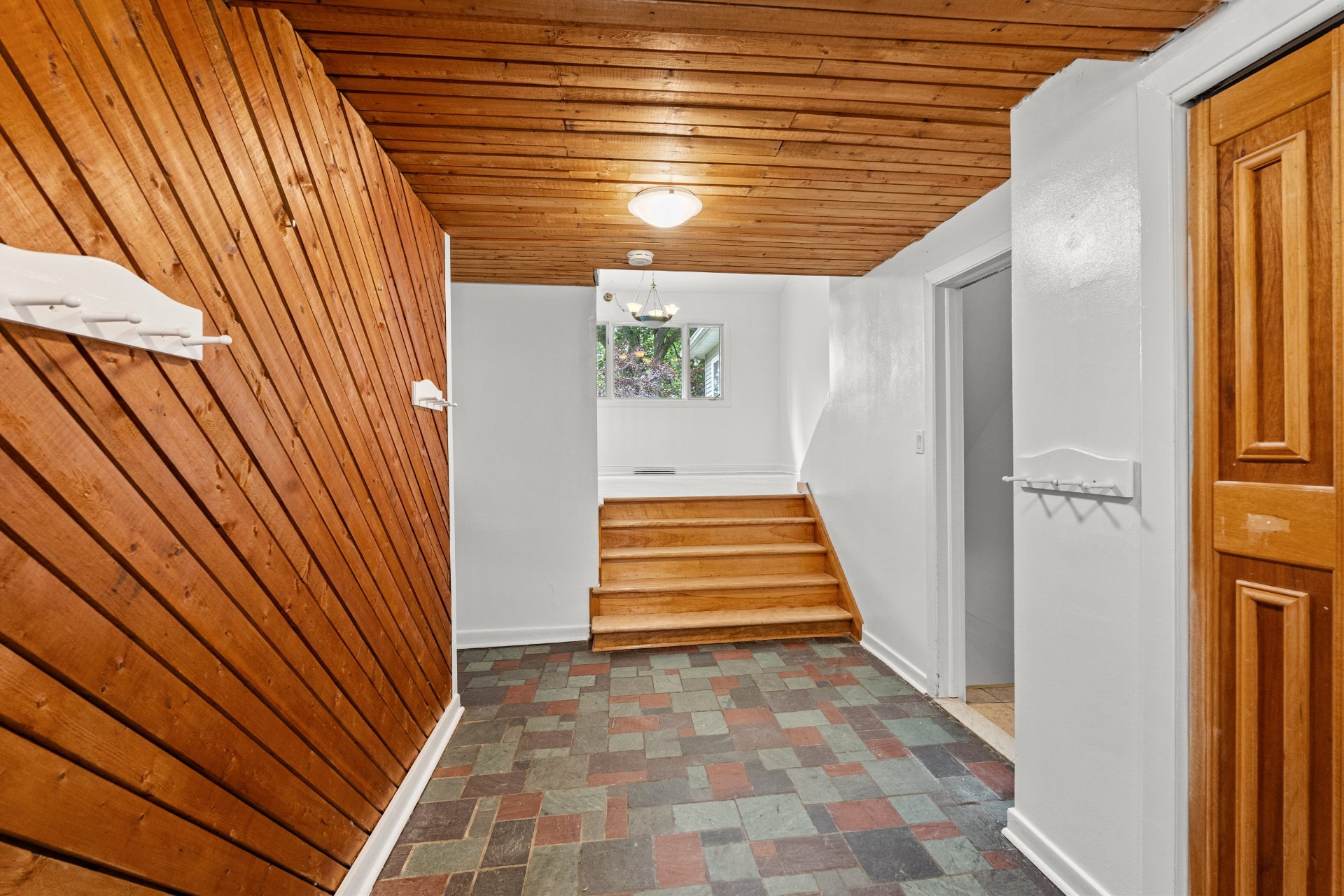 Photo - Hallway