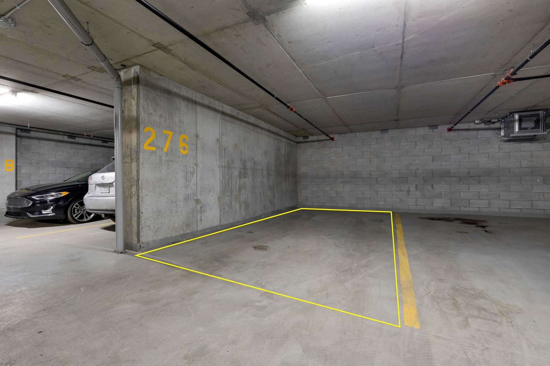 Photo - Garage