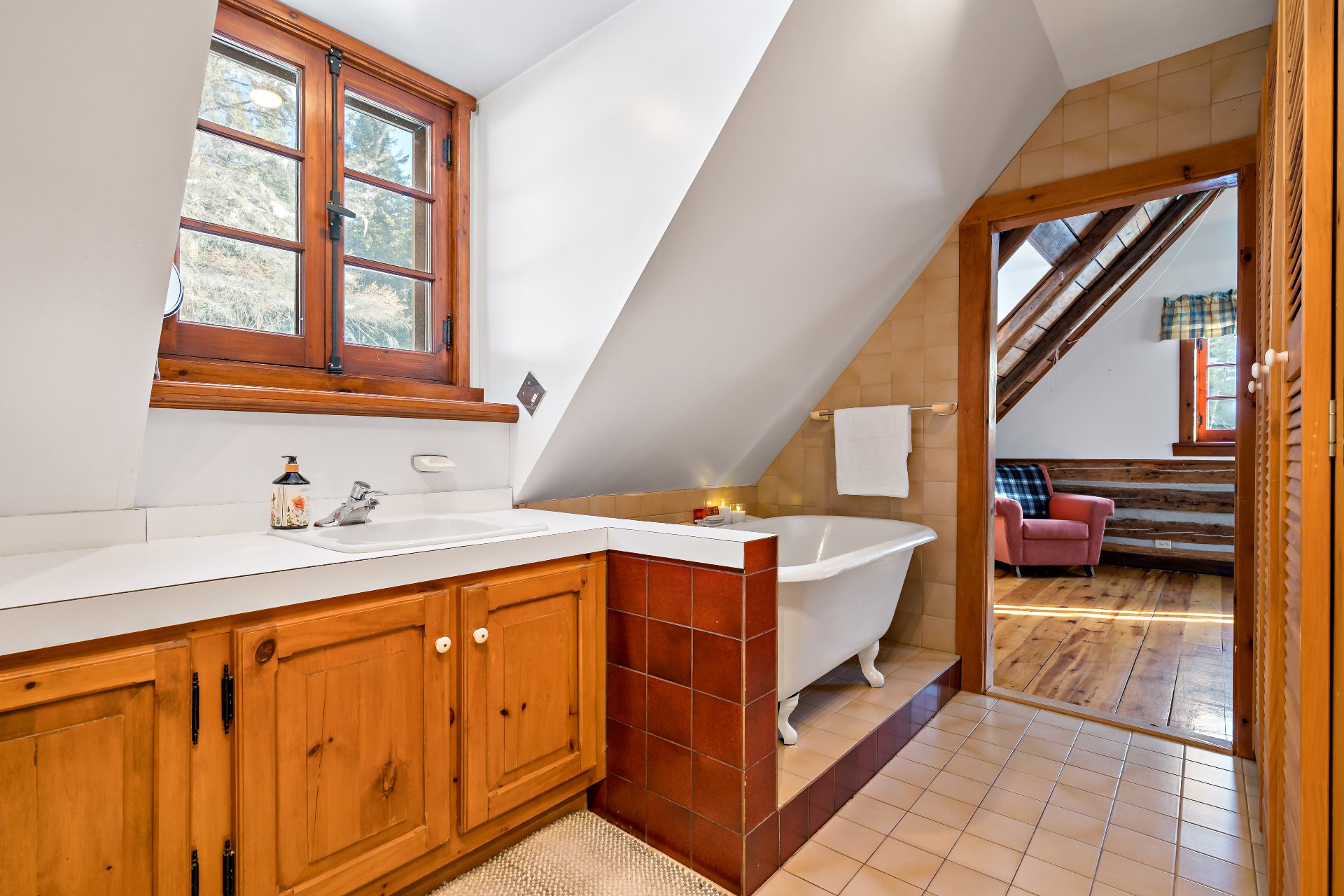 Photo - Salle de bains attenante à la CCP