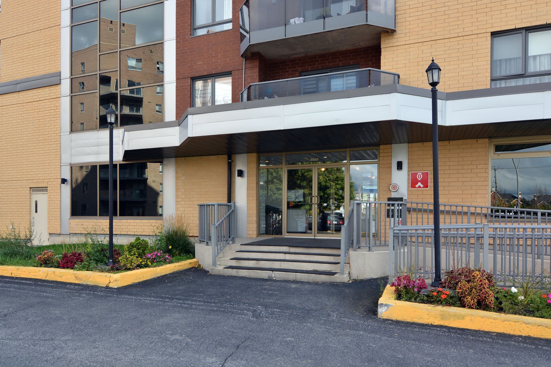 Photo - Entrée extérieure