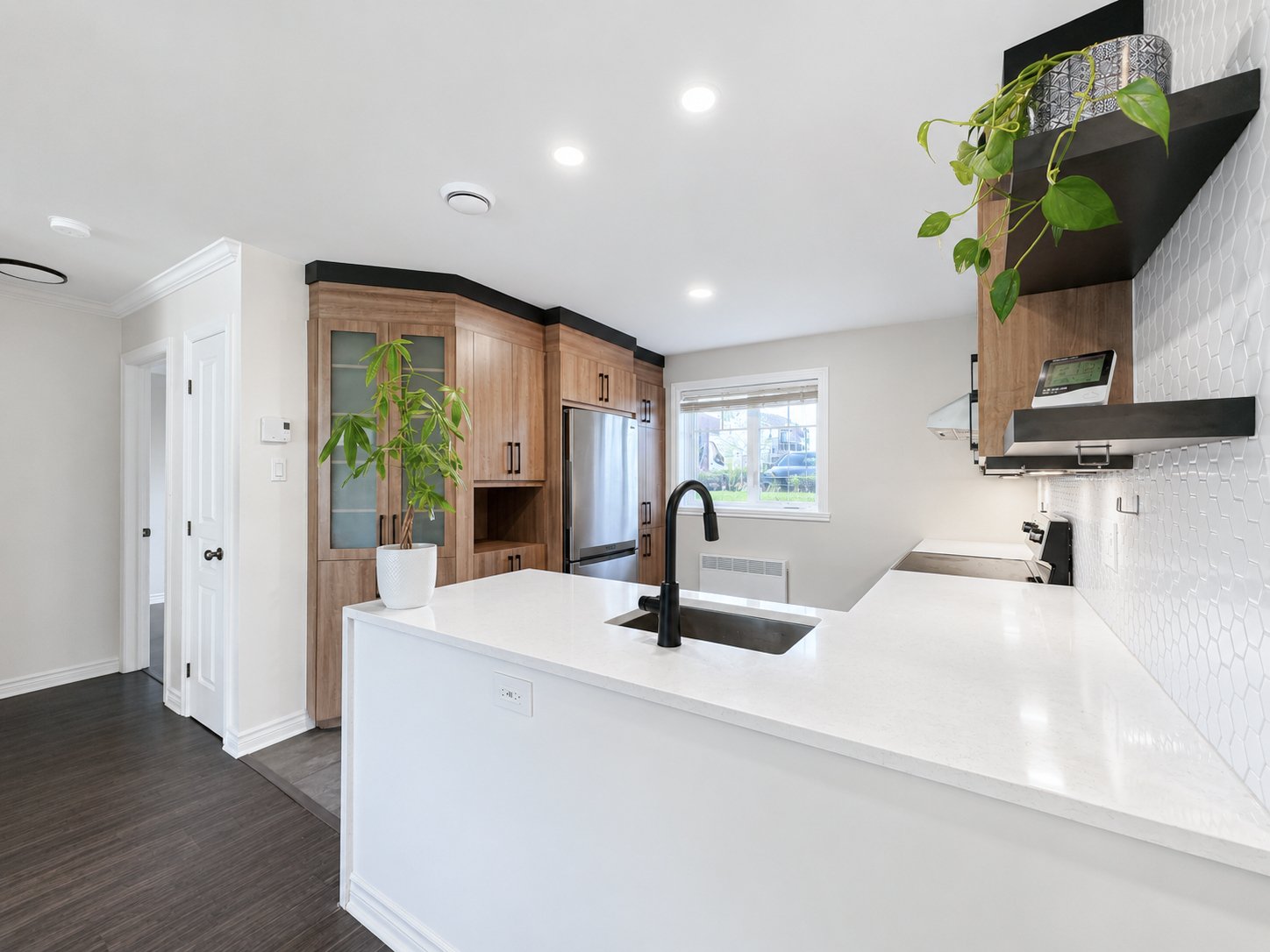 Photo - Kitchenette