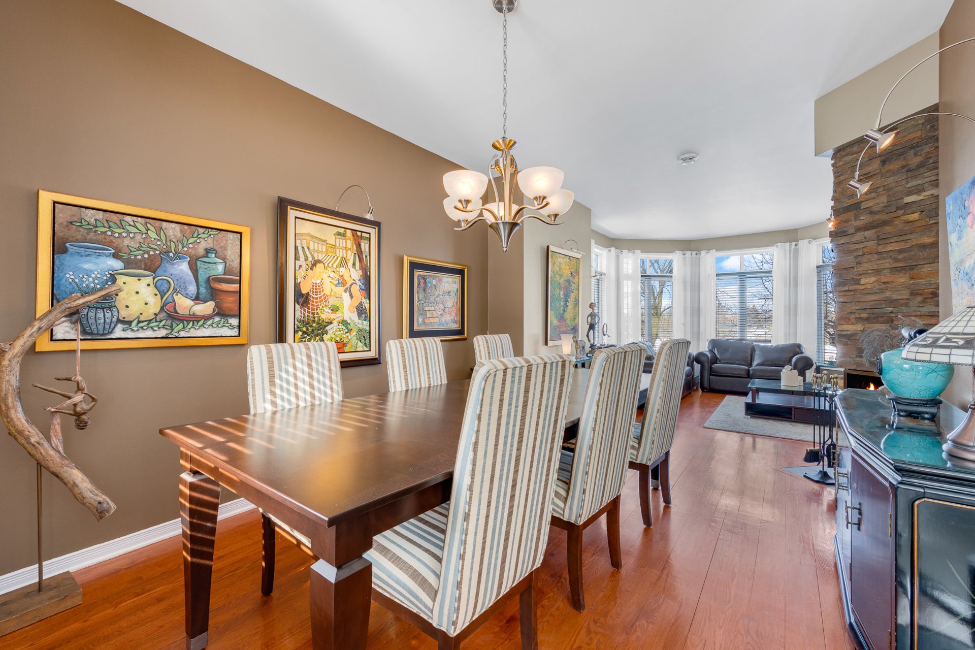 Photo - Salle à manger