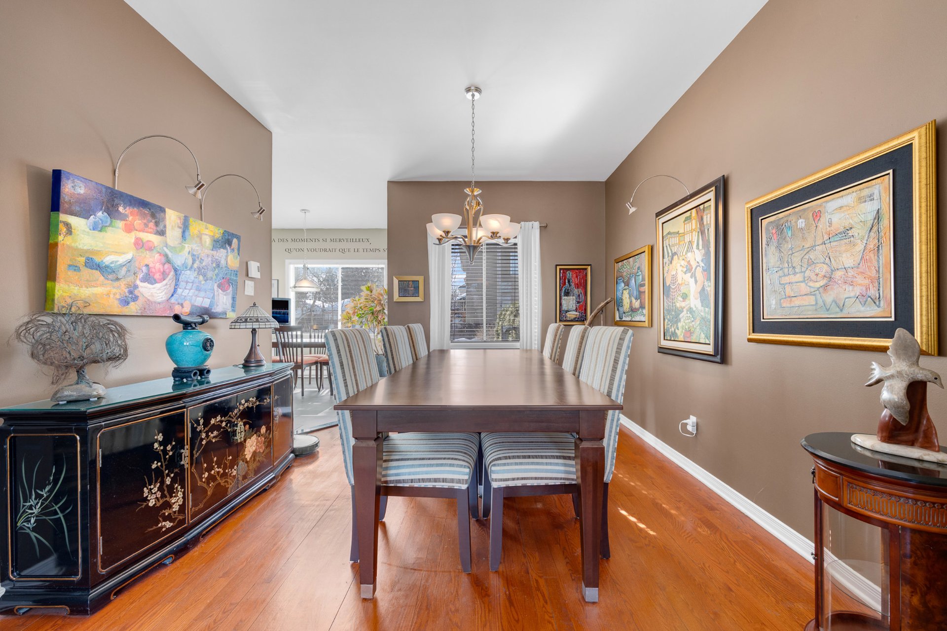 Photo - Salle à manger