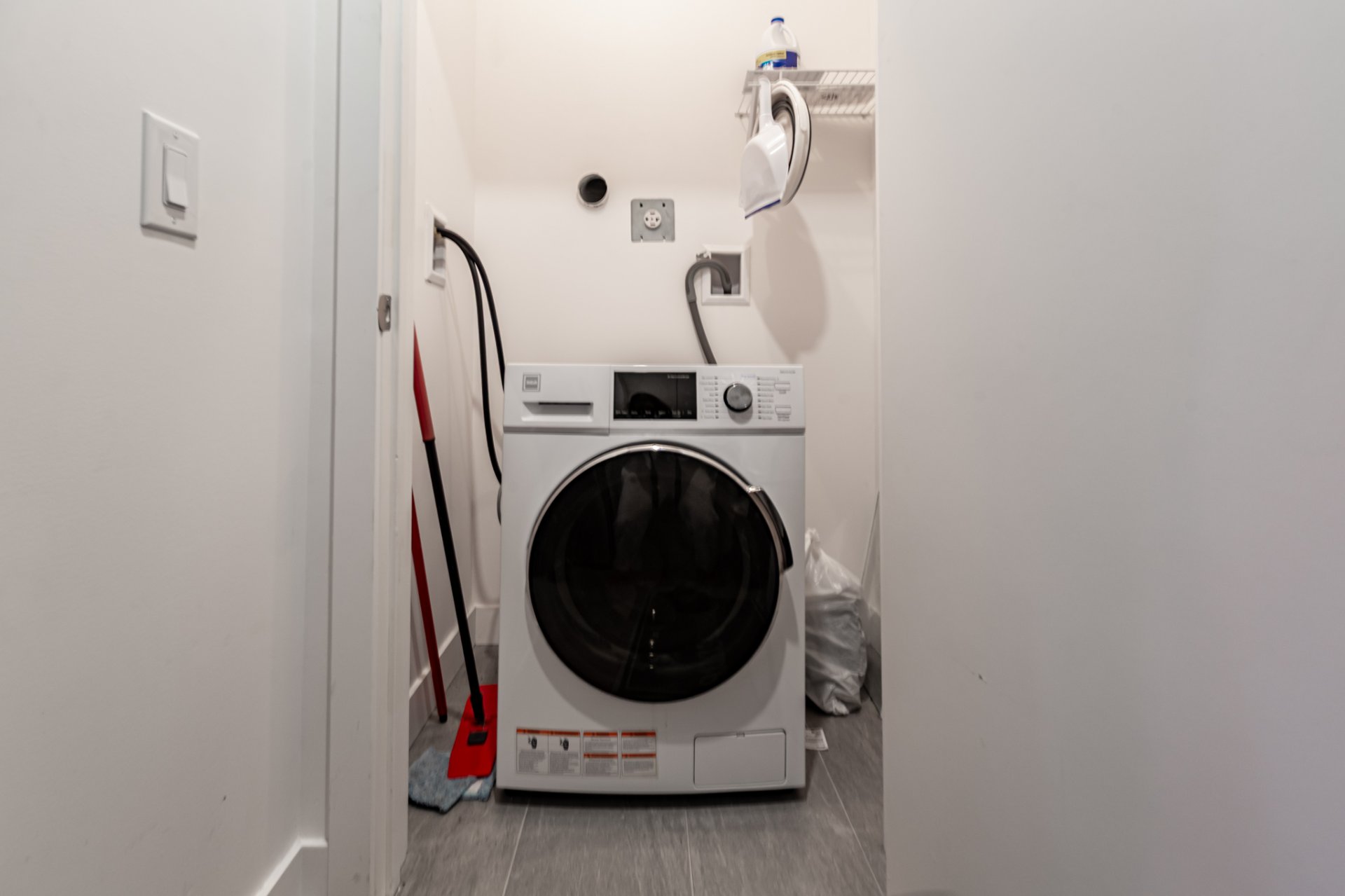 Photo - Laundry room