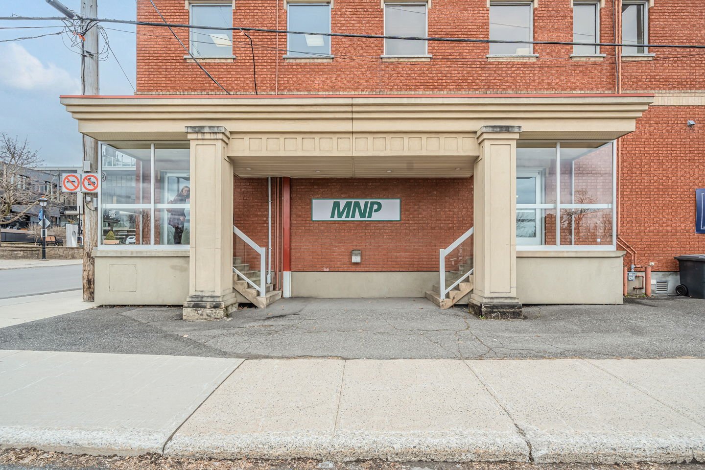 Photo - Exterior entrance