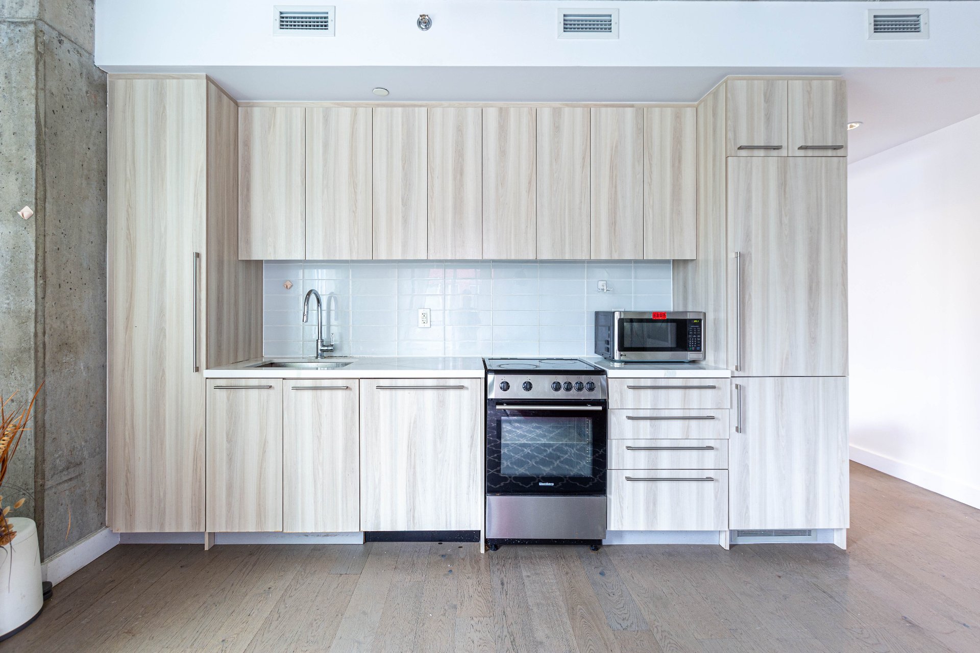 Photo - Kitchen