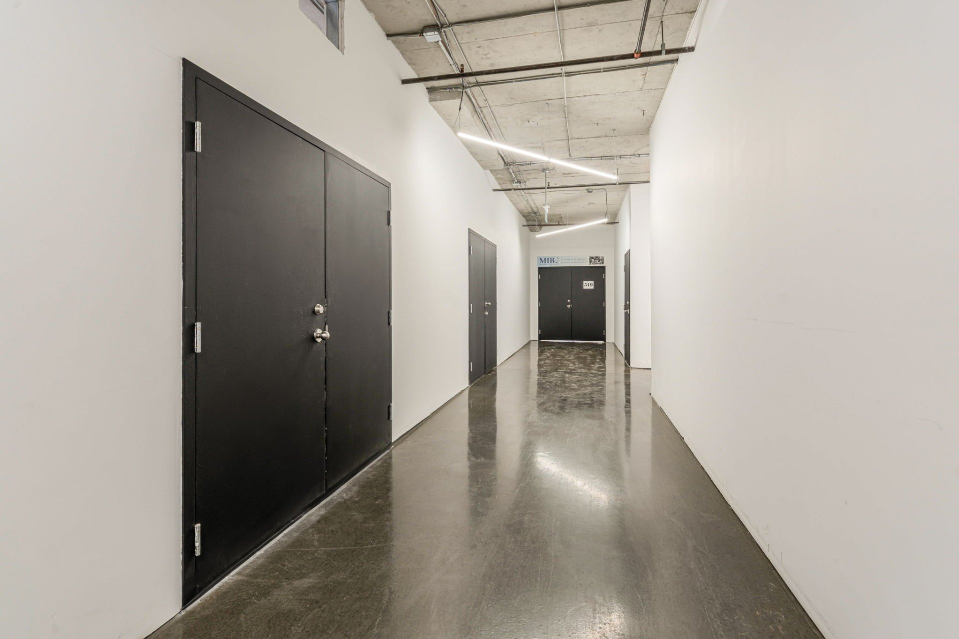 Photo - Hallway
