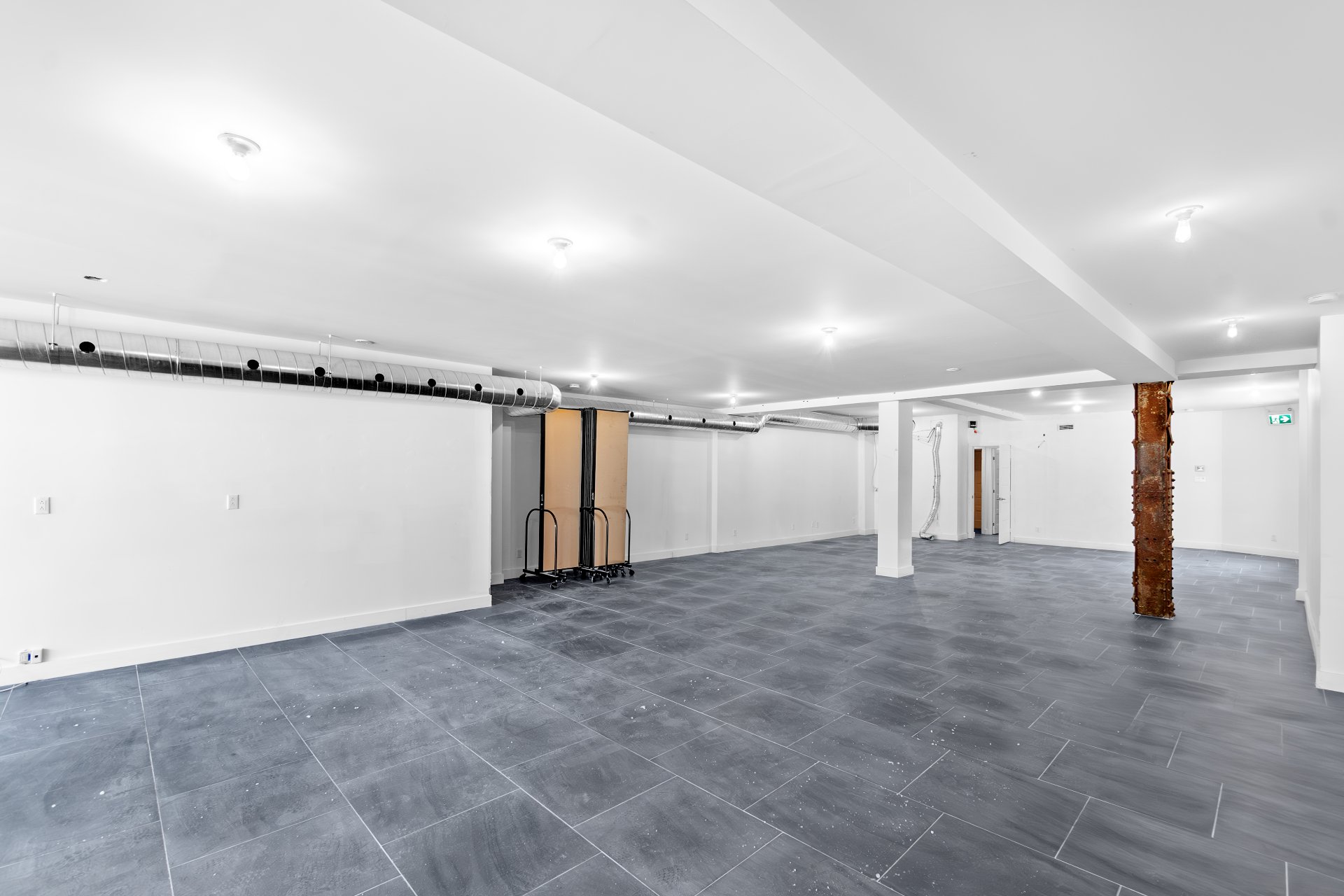 Photo - Interior
