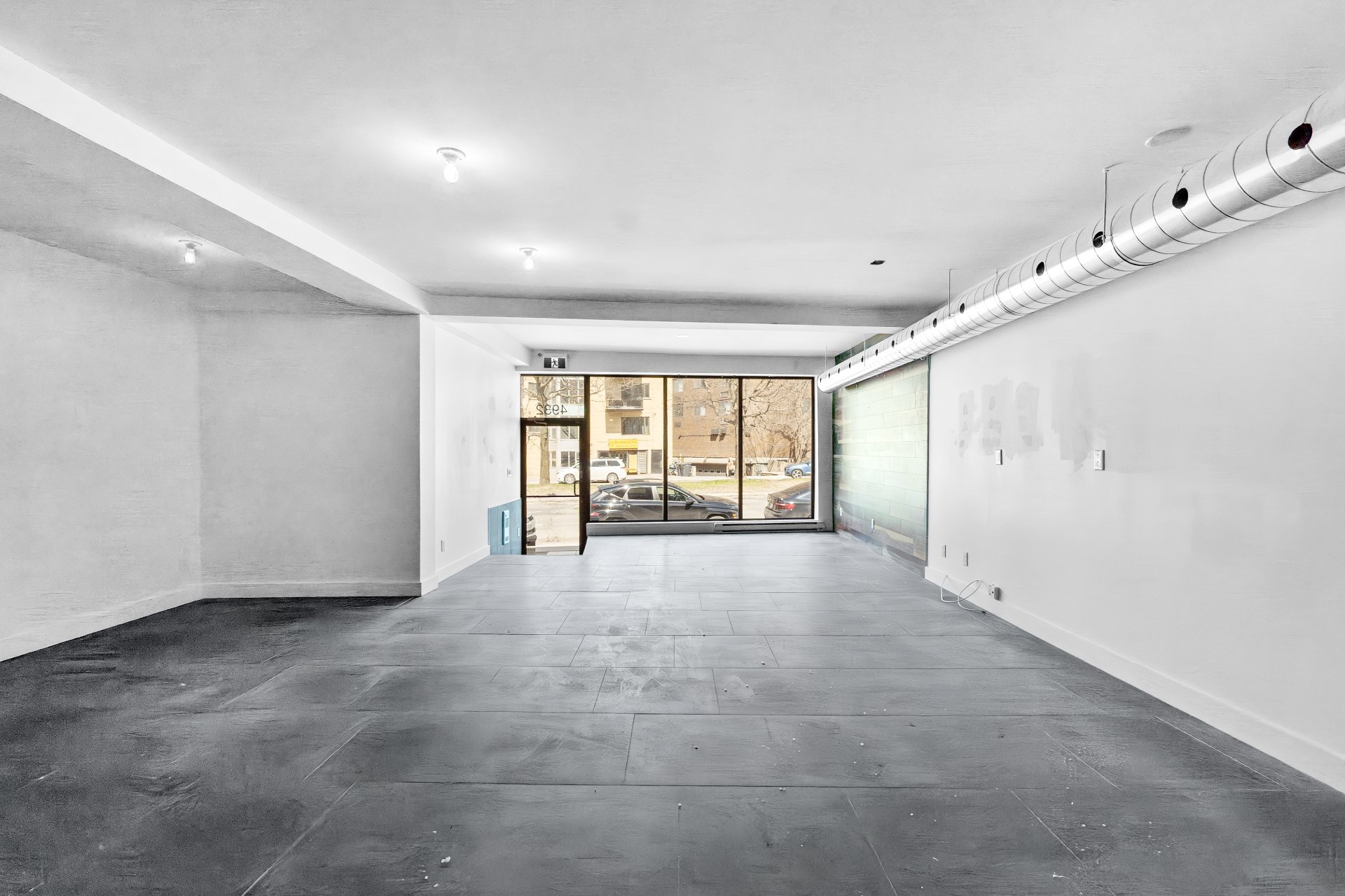 Photo - Interior