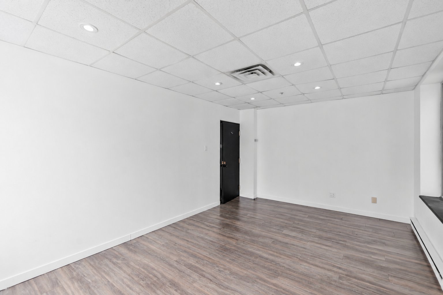 Photo - Interior