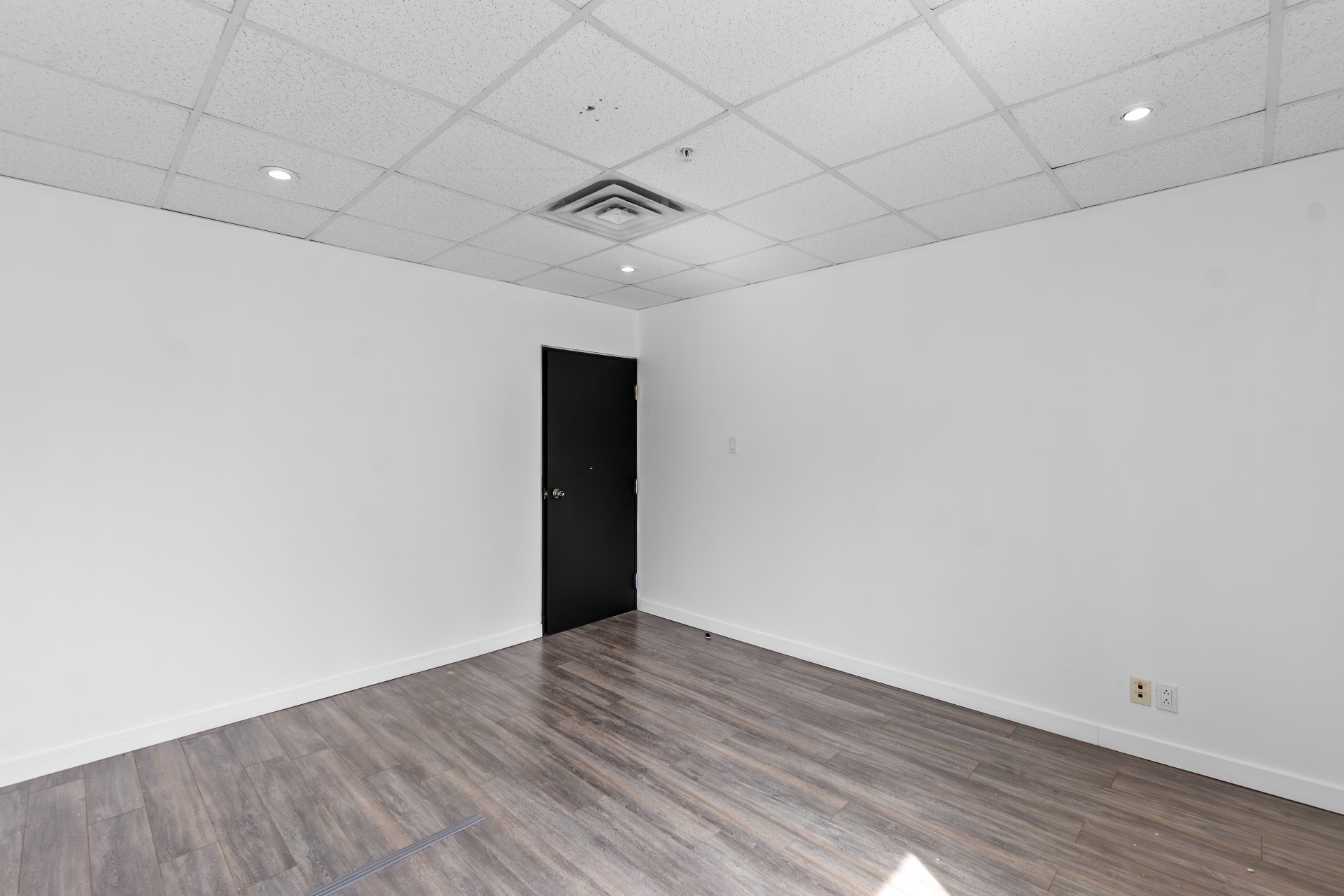 Photo - Interior