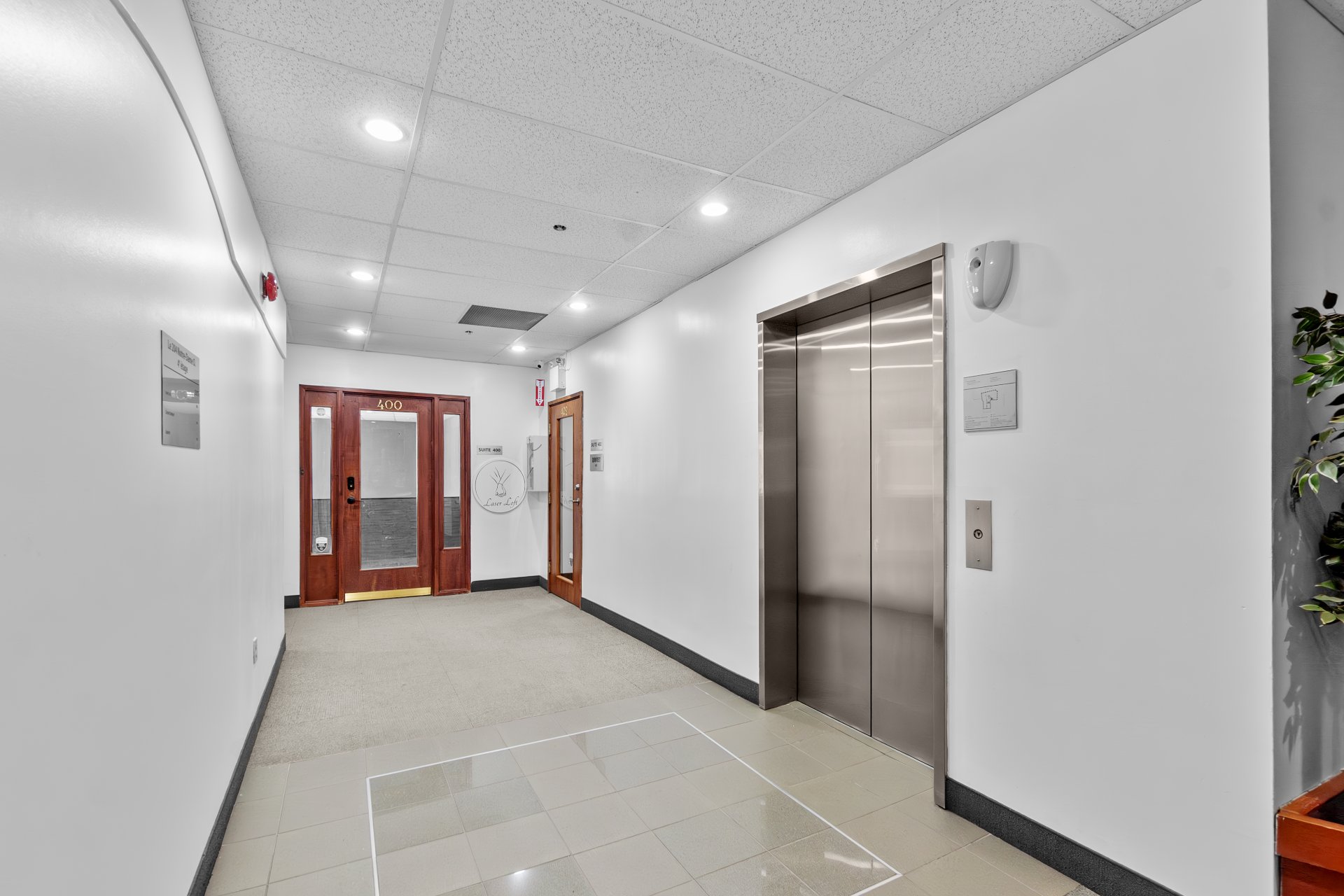 Photo - Elevator