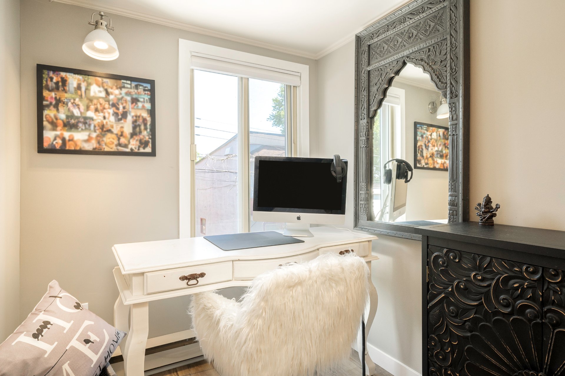 Photo - Office